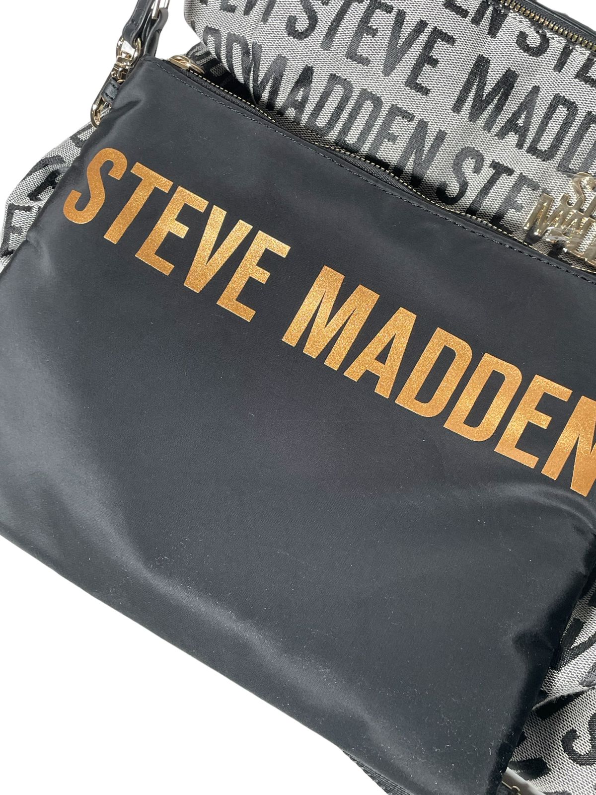 Pañalera Steve Madden Gris